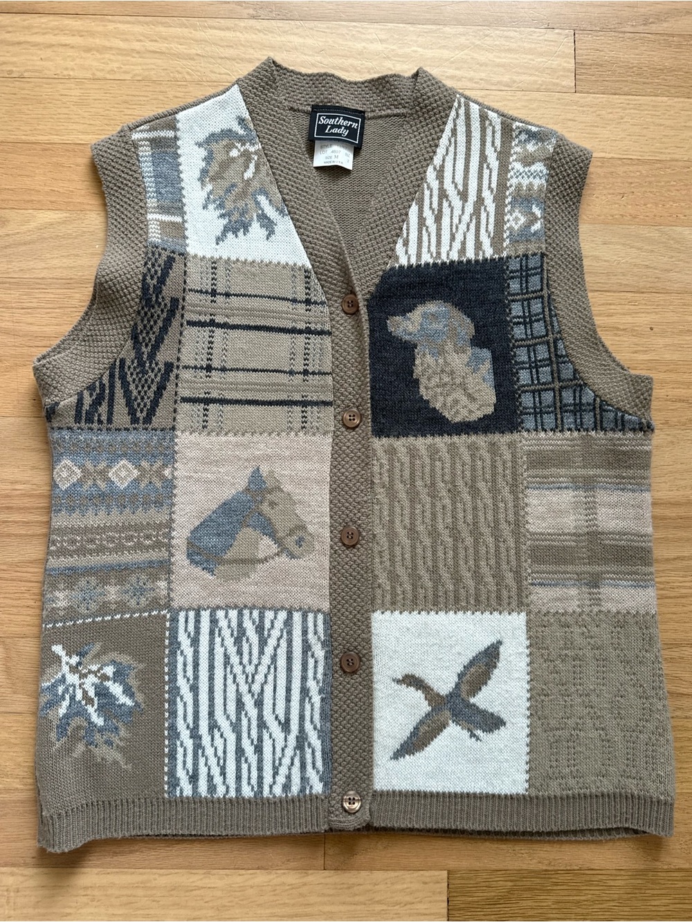 Vintage Southern Lady M Beige Tan Cottagecore Duck Dog Patchwork Sweater Vest